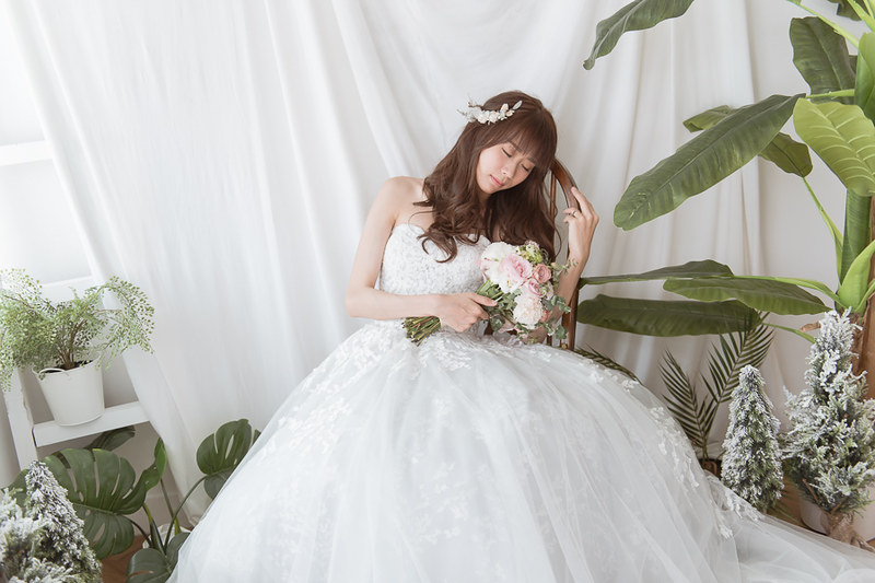 32215893937 11c3b6e940 c 自助婚紗配合造型師
