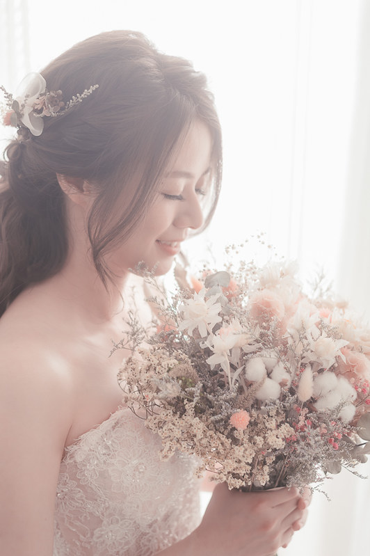 42044262405 e0c9e063d6 c 自助婚紗配合造型師